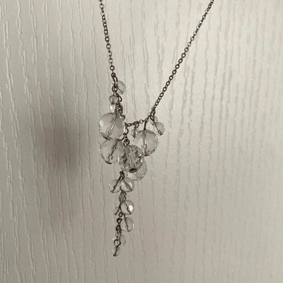 Vintage Silver Tone Necklace with Clear Transparent Beads - Picture 8 of 9
